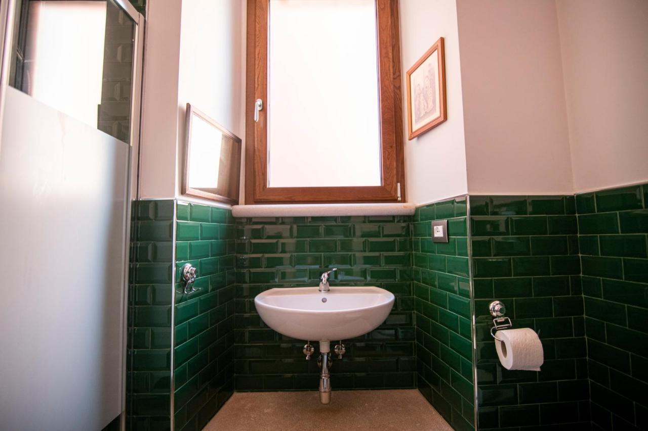 Redmood Guesthouse Барлетта Екстер'єр фото
