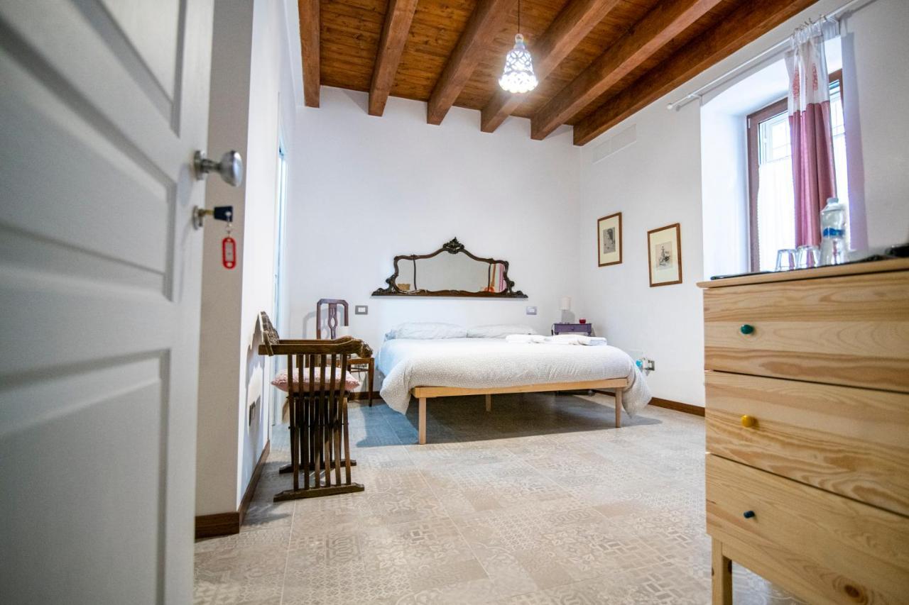 Redmood Guesthouse Барлетта Екстер'єр фото